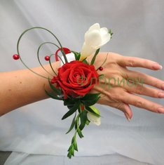 Аксессуар из цветов P5602